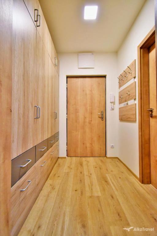 Moderni Apartman Horni Marsov - By Alka المظهر الخارجي الصورة